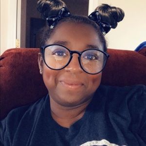 Meet your Posher, Ellen